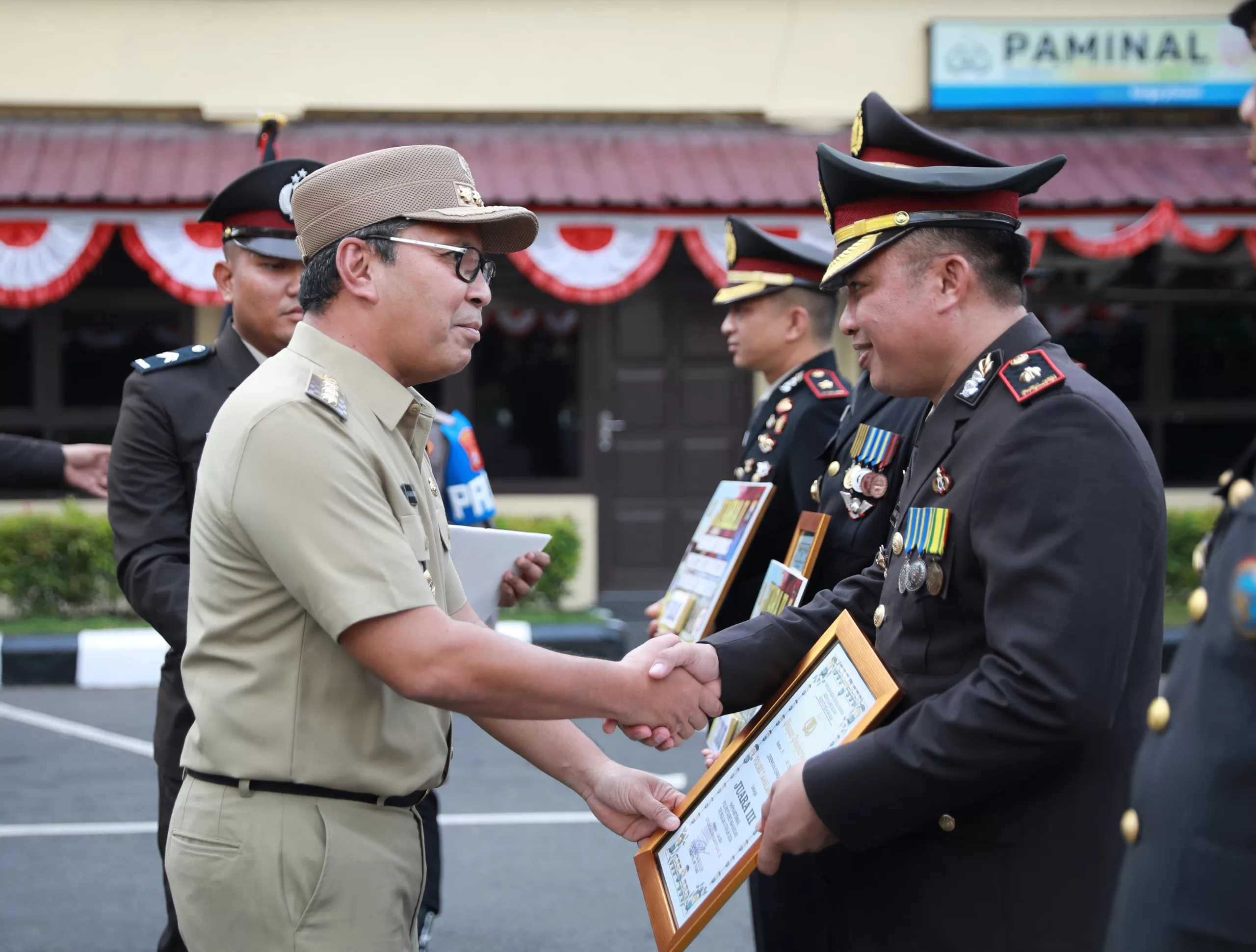 Bantu Tangani Bencana Luwu, Danny Terima Penghargaan di HUT ke-78 Bhayangkara