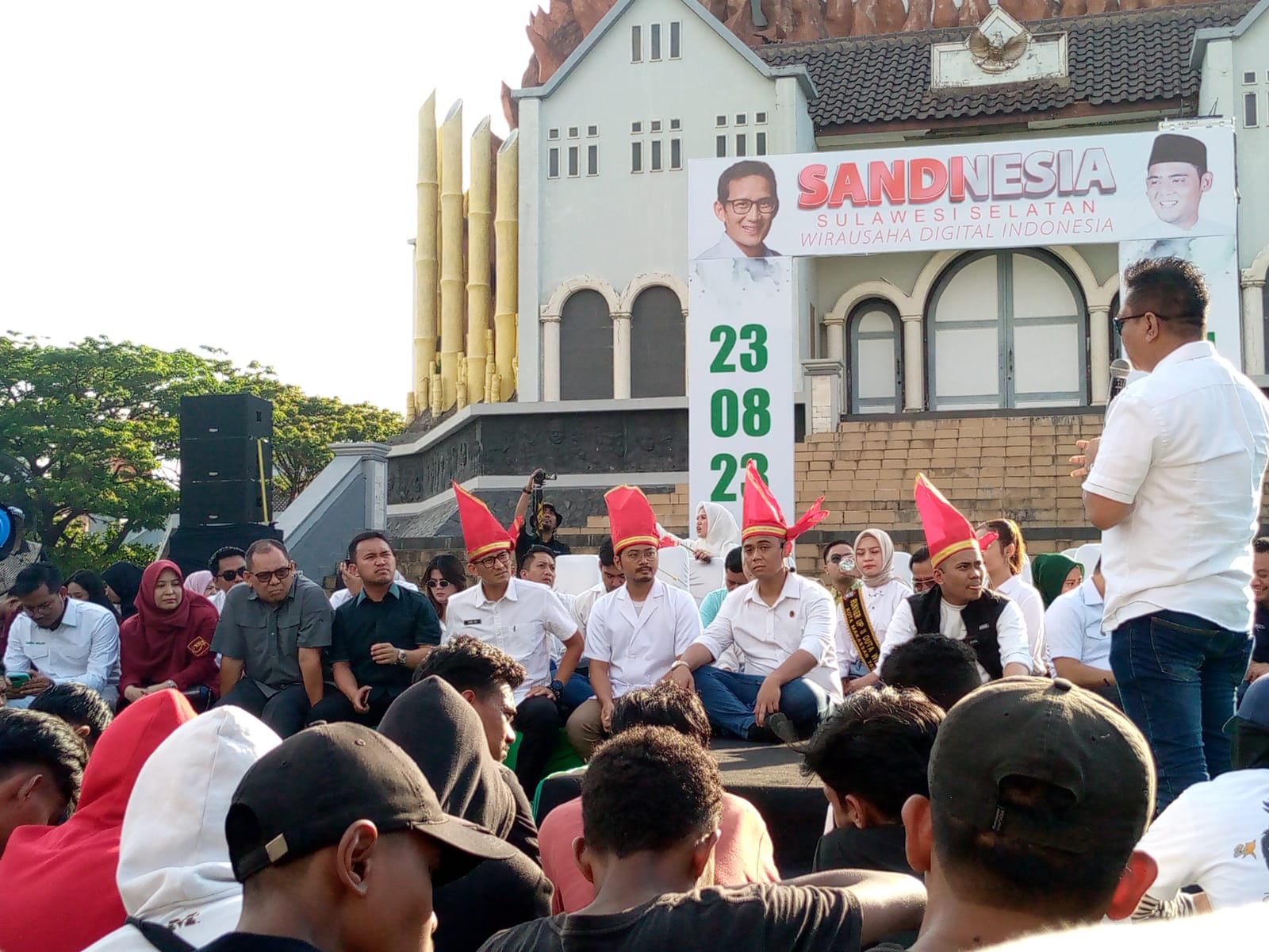 Sandi Enggan Bahas Wacana Ganjar-Anies