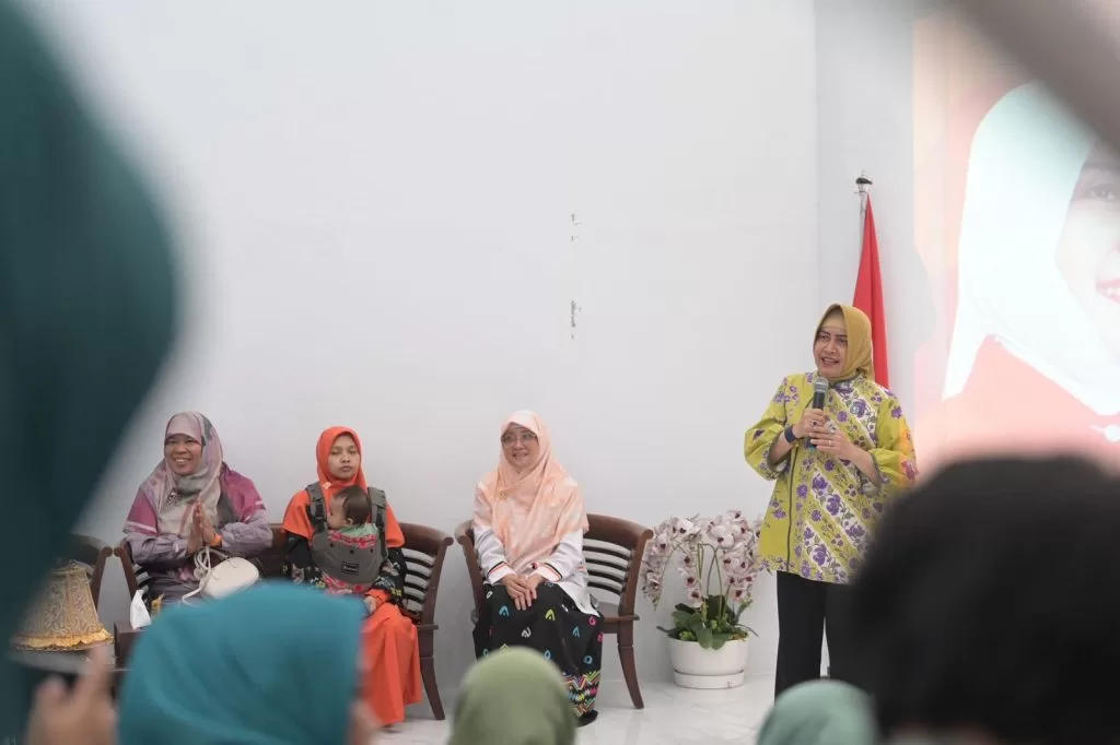 Indira Apresiasi Tingginya Partisipasi Warga Datang ke Posyandu