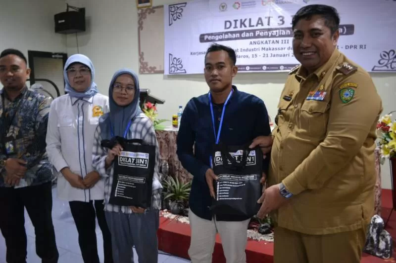 Buka Pelatihan Barista untuk Pemuda Maros, Chaidir Syam: Ini Sejalan dengan Program Kami yang Ingin Ciptakan 2