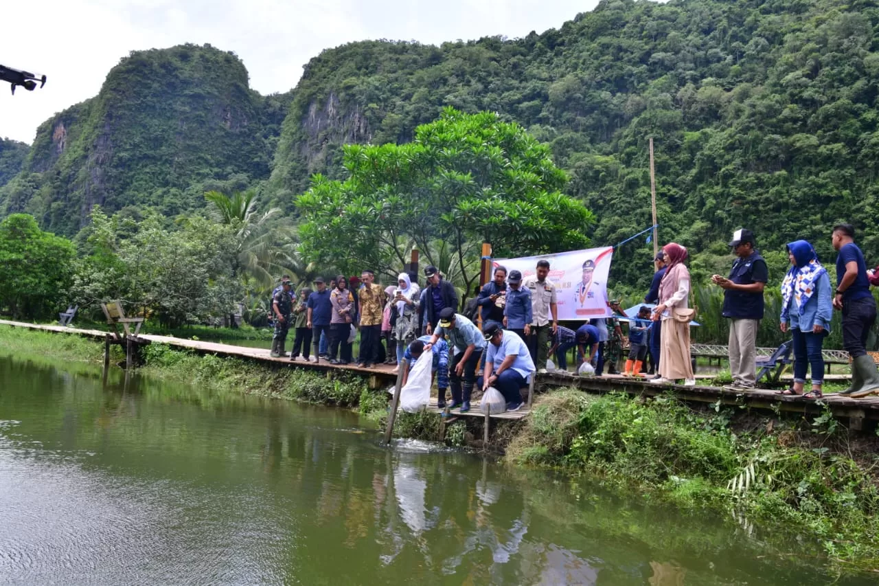 Bupati Chaidir: Pj Gubernur Tepati Janji Tebar Ikan di Maros