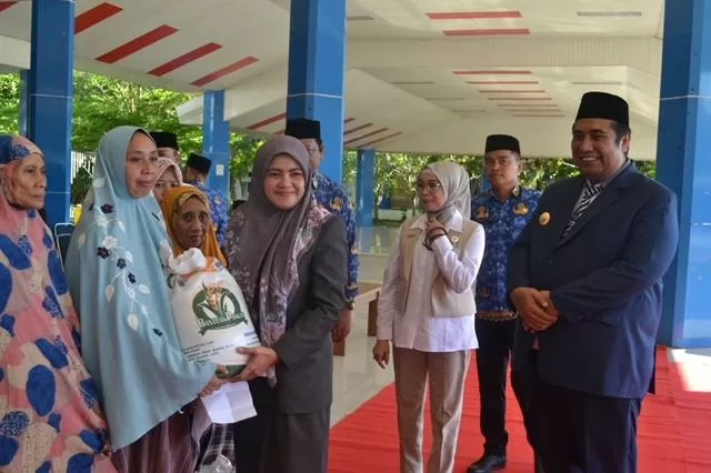 Chaidir Syam Mulai Salurkan Bantuan Pangan Tahap Dua