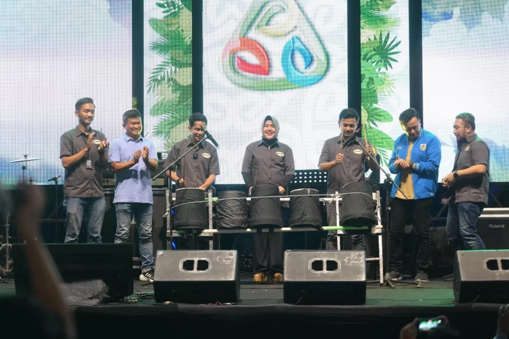 Indira Motivasi dan Ajak Pemuda Wujudkan Makassar Low Carbon City