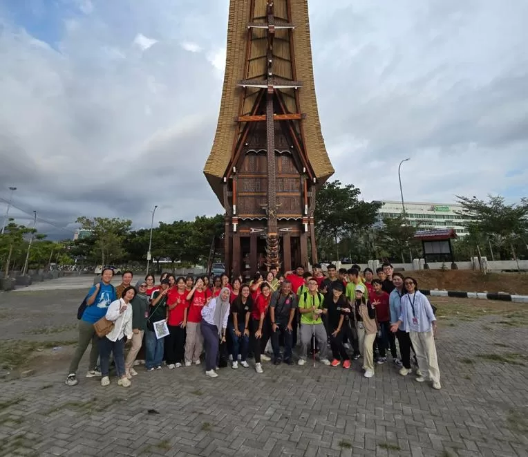 Siswa AISS Singapura Belajar di Makassar, Kunjungi Destinasi Wisata