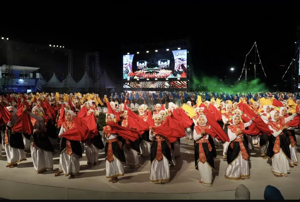 Penutupan F8 Makassar Dimeriahkan Tari Kolosal 500 Pelajar SMP